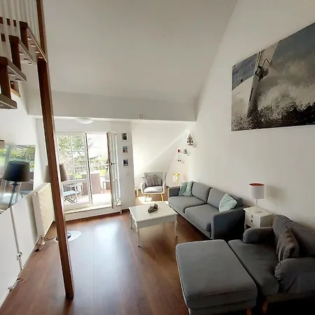 Apartment Hochwertige Ferienwohnung Direkt Am Wasser Mit Balkon